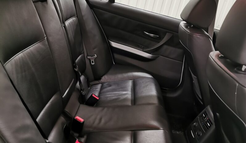 BMW 325i Sedan Automat Comfort, Dynamic 218hk full