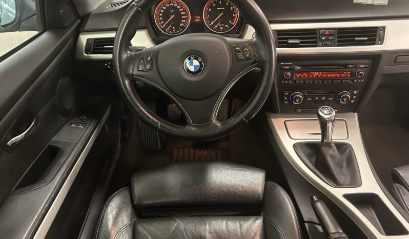 BMW 325 xi SportCoupé Comfort, Dynamic 218 hk låg milare full